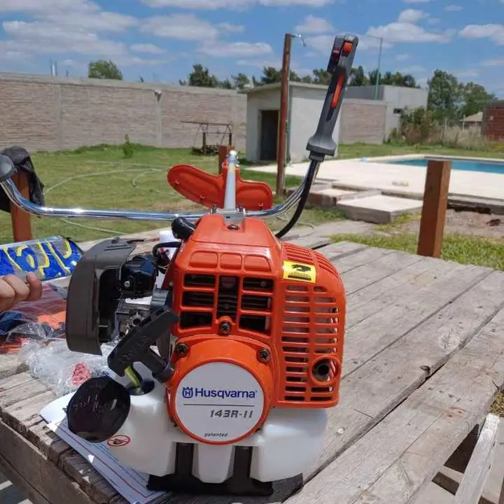 Desmalezadora Husqvarna 143rii