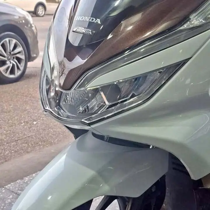 Pcx deluxe 2020 vendo permuto
