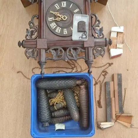 Reloj cucu para restaurar