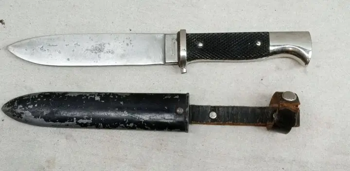 Pieza de colección ( cuchillo militar)