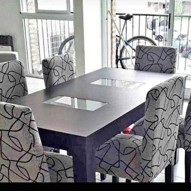 Mesa 160x80 fija con vidrios en MDF laquiada negra. sola $95.000