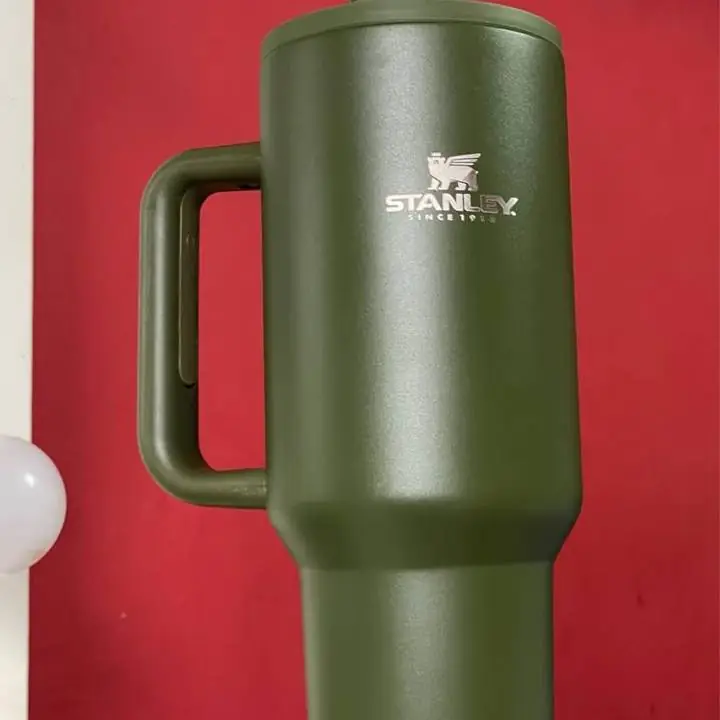 Vaso Stanley anti vuelco
