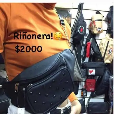 Riñonera con detalle cadenita!
