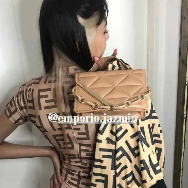 Conjunto fendy