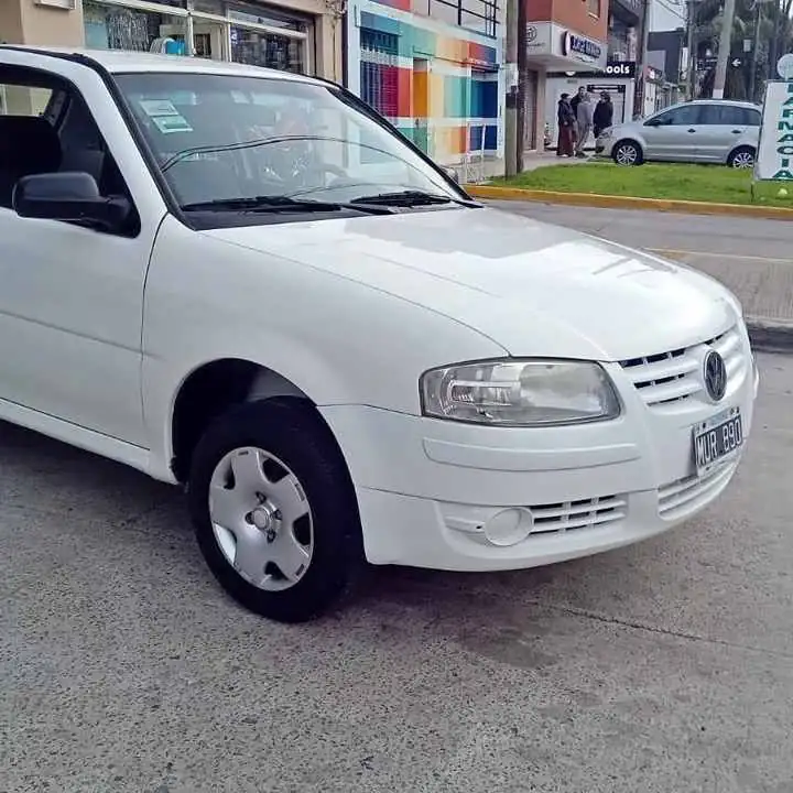 Volkswagen gol power Aire y dirección 2013 ,con 65,000 km $5,000,000 y cuotas de $350,00]