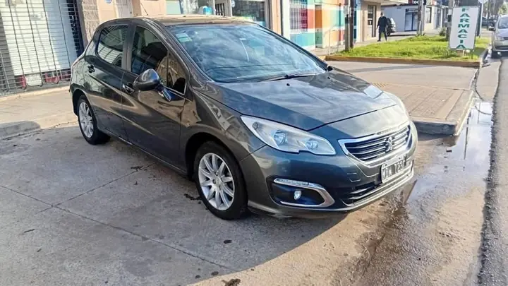 Peugeot 308 allure 2013 1.6 nafta Valor $12,200,000
