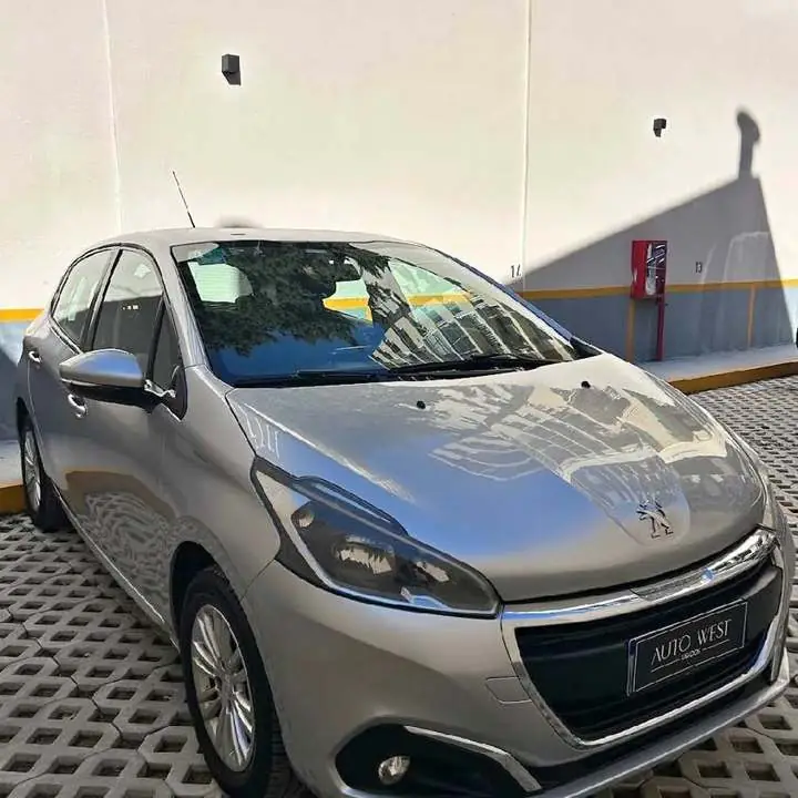 Peugeot 208 allure 1.6