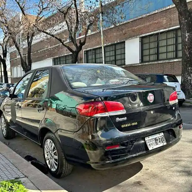 Oportunidad líquido ya Fiat siena fire 2015 1.4 nafta y gnc Buena mecánica FUMA