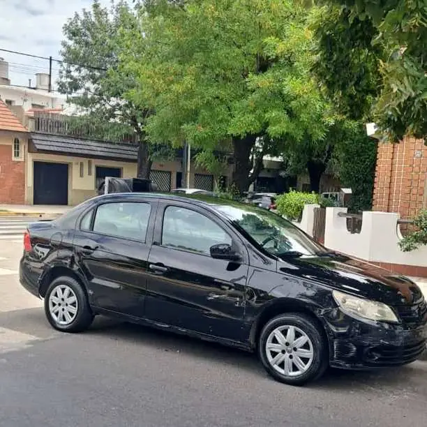 Volkswagen voyage 2010 Nunca taxi aire y direccion Tiene 200 mil kilometros Todos los papeles$4.800