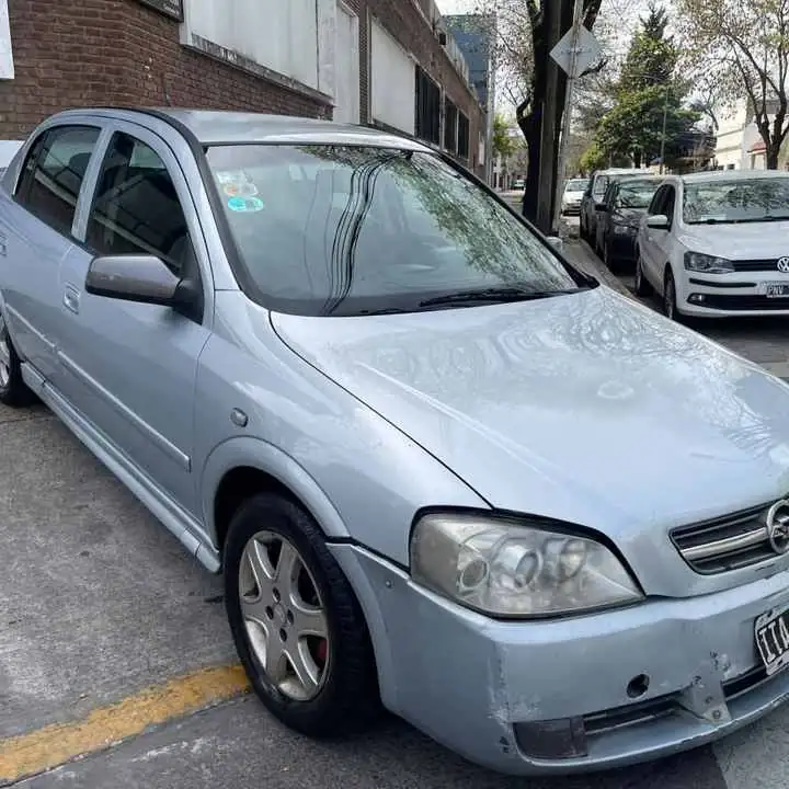 Vendo Chevrolet astra 2010 – full full • Todos los papeles, listo para transferir. •$4.800.000