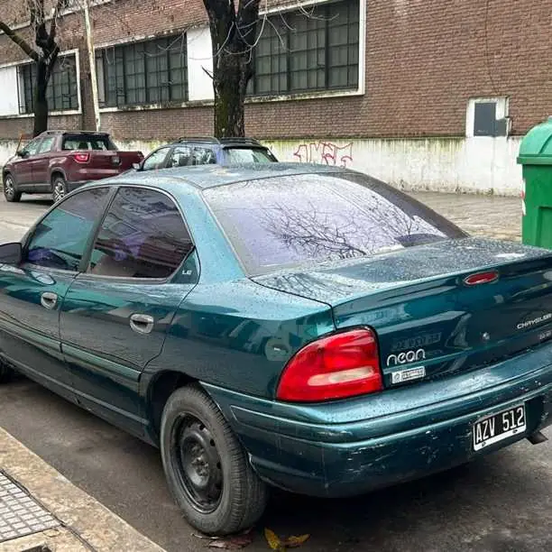 Chrysler neon 1996 2.0 nafta 16V Excelente mecánica y funcionamiento Listo para transfer