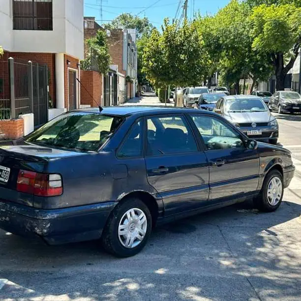 Volkswagen passat 1996 2.0 nafta Buena mecánica y funcionamiento Todos los papeles