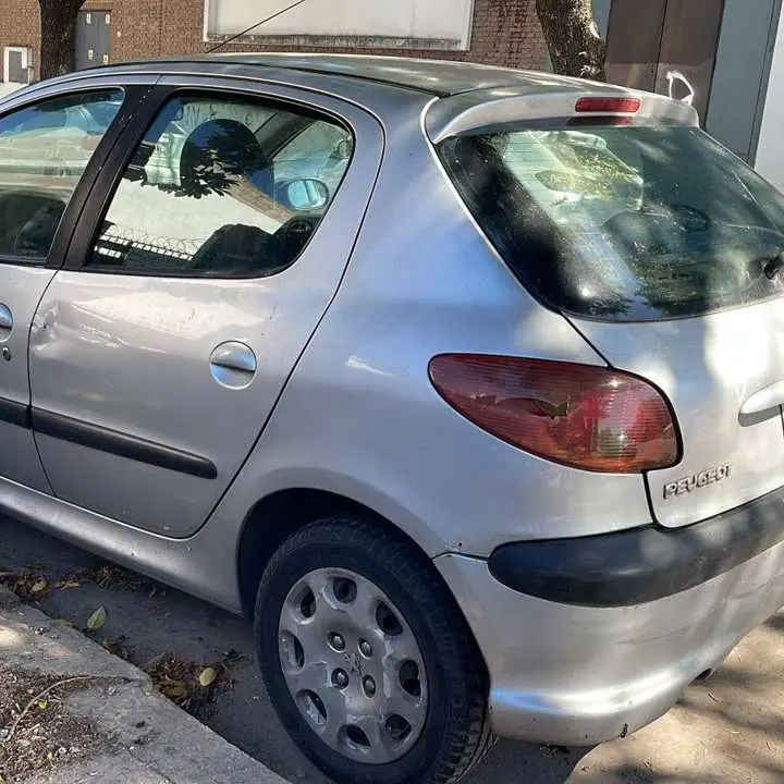 Peugeot 206 2008 1.6 nafta Listo para transferir (fundido) no ARRANCA$2.000.000 REMATO