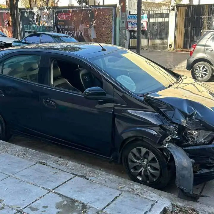Chevrolet ónix joy black 2021 1.4 nafta 45.000km en marcha título y cédula verde