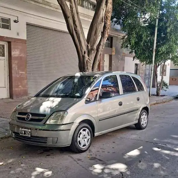 Chevrolet meriva gl 1.8 2007 con gnc exelente estado y funcionamiento bien de cubiertas$4.200.000