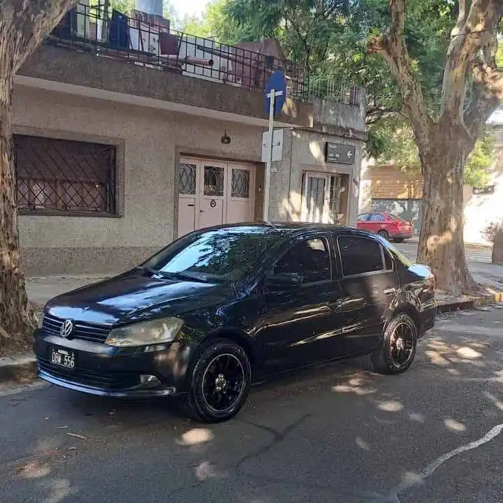 Volkwagen voyage 2014 pack 2 full full.aire.direccion.levanta Cristales cierre gnc de 5ta$6.300.000