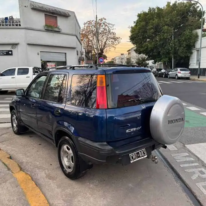 Leer descripción Honda CR-V 2.0 4x4 año 1999 junta soplada, pero está en marcha nafta$4.500.000