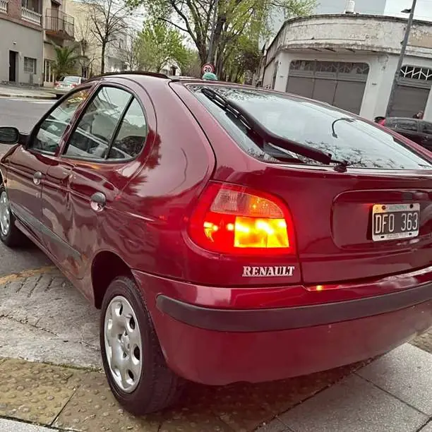 Vendo Renault Mégane 2001 1.9 Diésel Nada para hacerle Está como se ve en las fotos $3.900