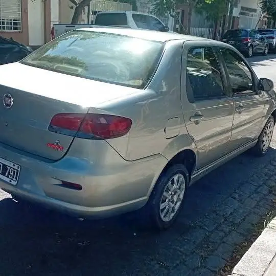 Fiat siena 2014 fire 1.4 con gnc full mecanica exelente funcionando a nafta y gnc(titulo y cedula)