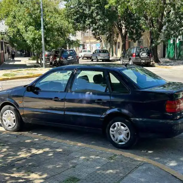 Volkswagen passat 1996 2.0 nafta Buena mecánica y funcionamiento Todos los papeles