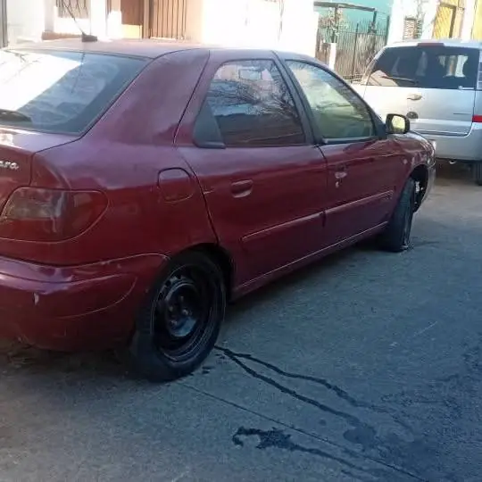 Citroen sxara 2004 gasolero documentacion competa con detalles ala vista hay que ponerlo en marcha )