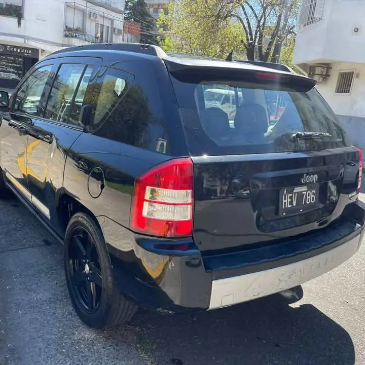 Vendo Jeep compass 2008 motor 2.4L – full full 4x4 • Caja automática • 220.000KM(MOTOR GOLPEANDO)