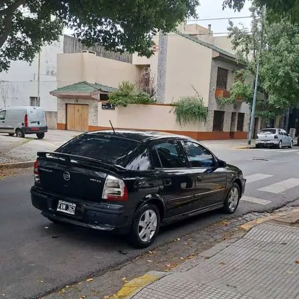 Chevrolet astra full nafta modelo 2007 bien de cubiertas todos los papeles para tranferir$4.700.000