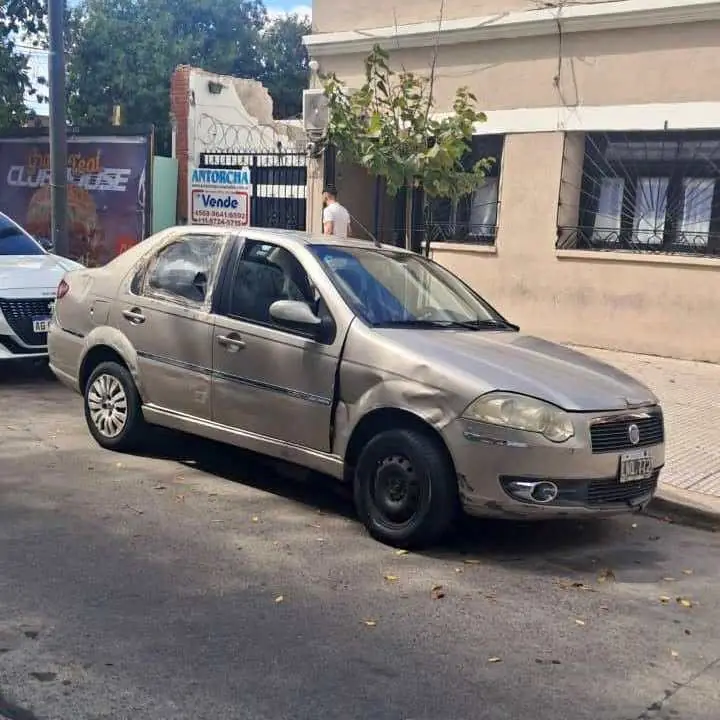 Fiat siena nafta 1.4 full Modelo 2012 detalles ala vista.motor 10 puntos Toda la documentacion$3.200
