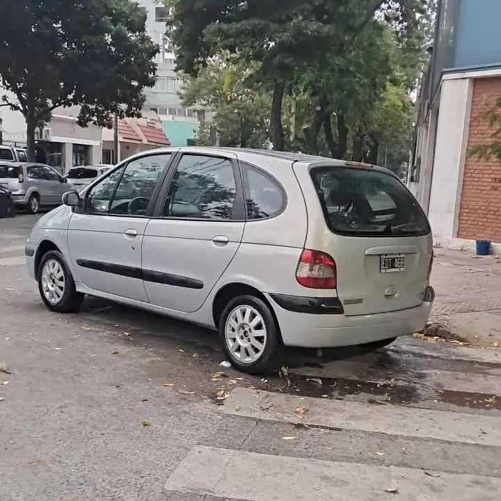 Renault scenic 1.9diesel Full full.aire direcion. Modelo 2005 Levanta cristales x4 cierre$4.500