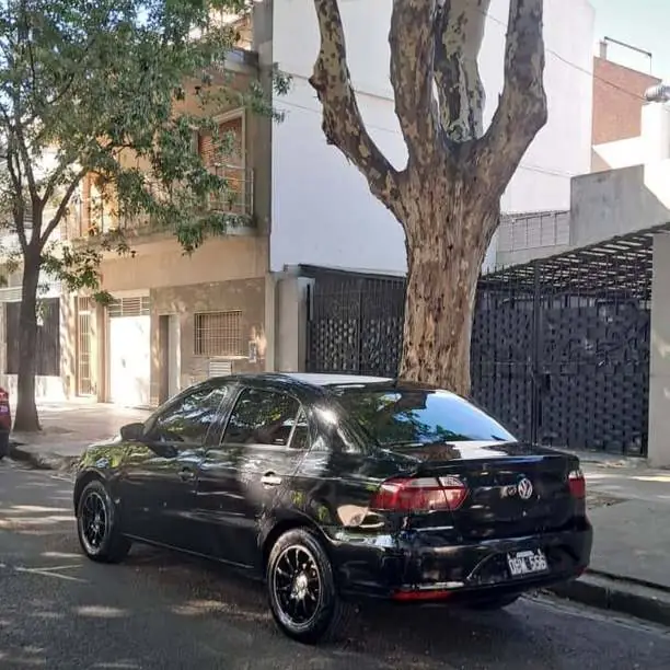 Volkwagen voyage 2014 pack 2 full full.aire.direccion.levanta Cristales cierre gnc de 5ta$5.800.000