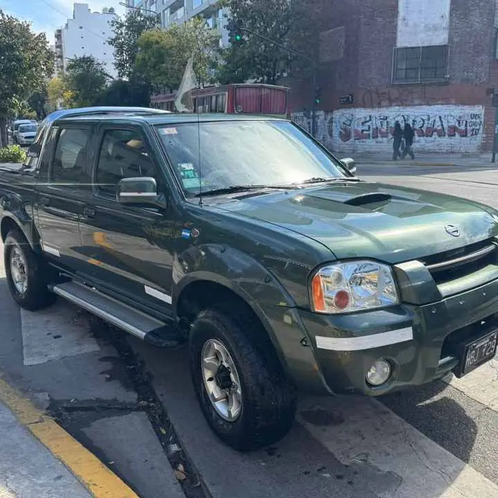 Nissan Frontier 2.8 motor mwm turbo mecánica, muy buena 4x4 205,000. KMS año 2008 $8.500.000