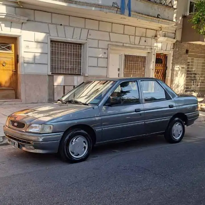 Leer bien! Ford orion 1995 GLX 1.8 nafta full full (titular fallecido!documentacion titulo cedula