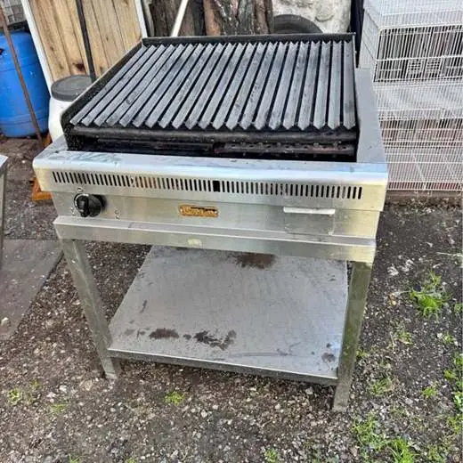 Parrilla a gas poyin