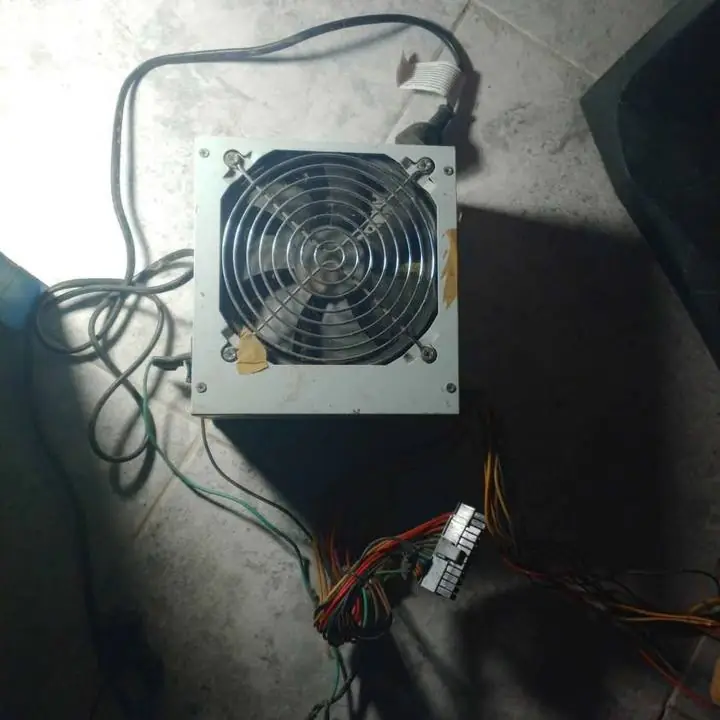 Vendo fuente, funciona bien todo