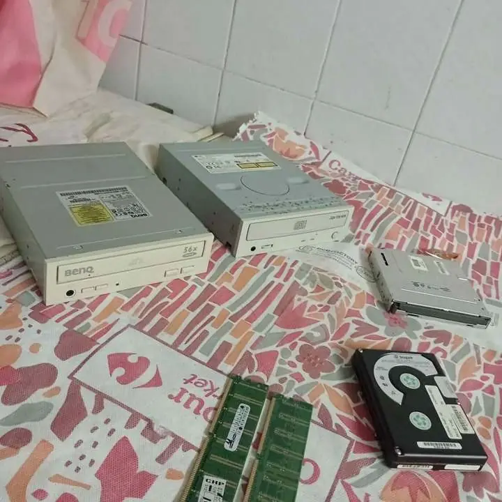Vendo. Vendo. Repuestos de PC. Funciona todo