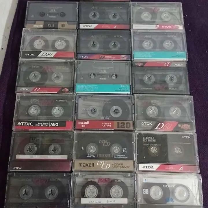 Vendo.. Lote de caset