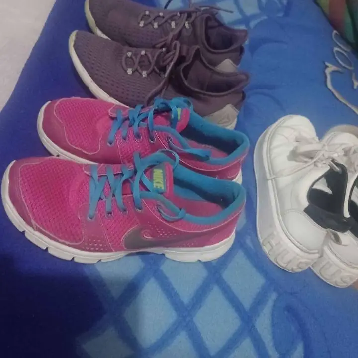 Vendo zapatillas talle 35 36 en buen estado. Original
