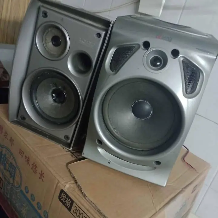 Vendo. Parlantes funciona todo