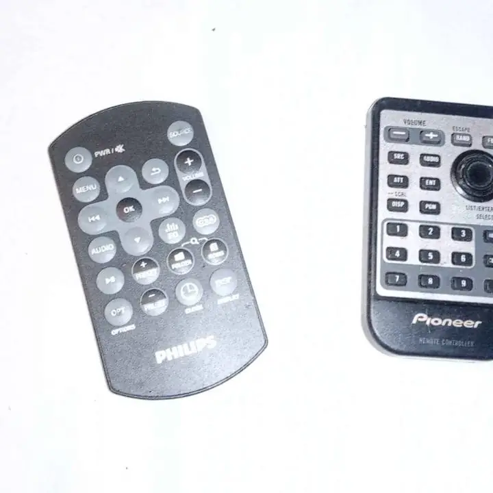 Vendo controles de stereos