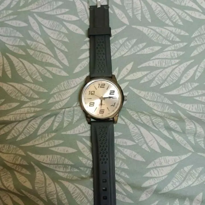 Vendo. Reloj nuevo le falta la pila