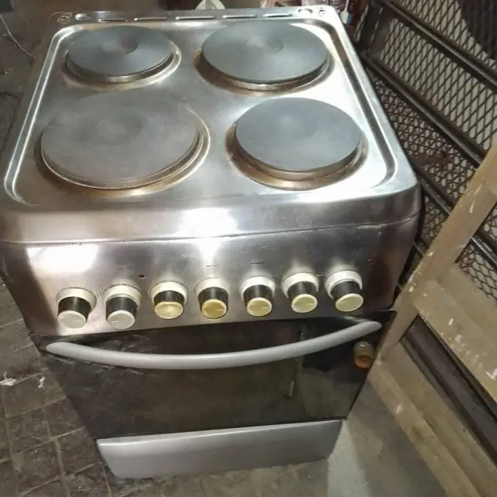Cocina electrica a revisar