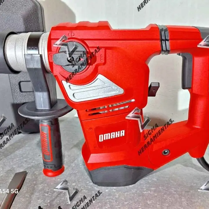 Rotomartillo Percutor 1800w 7 J + Cinceles + Maletin Omaha ( con mecha copa)