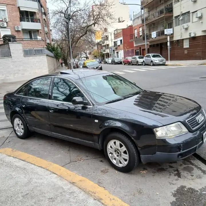 Audi A6 año 1999 nafta motor V6 exelente estado líquido $5.200.000