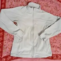 Camperita fitness C/bolsillos algodón y lycra mujer T 42 se retira x paternal $5000