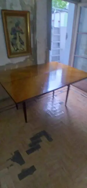 Mesa vintage de los 50 mid/century exelente estado con sus patas en chapados vendo