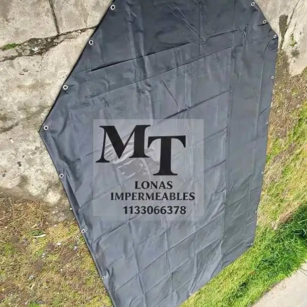 Lona impermeable con ojales