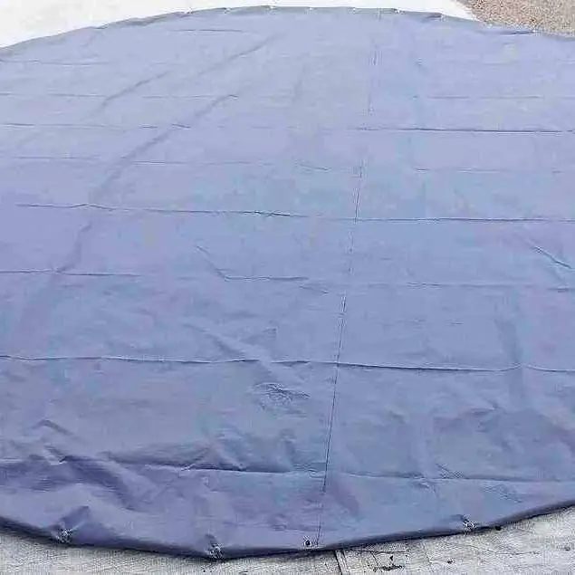 Se venden lonas gruesas y lisas nuevas sin uso con ojales colocados