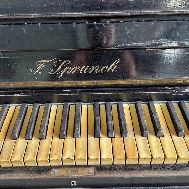 Piano usado sprunck para restauracion