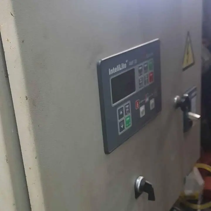 Grupo electrógeno 110 kva jhon Deere trifasico diésel, (350 horas de uso), se escucha oferta en efec
