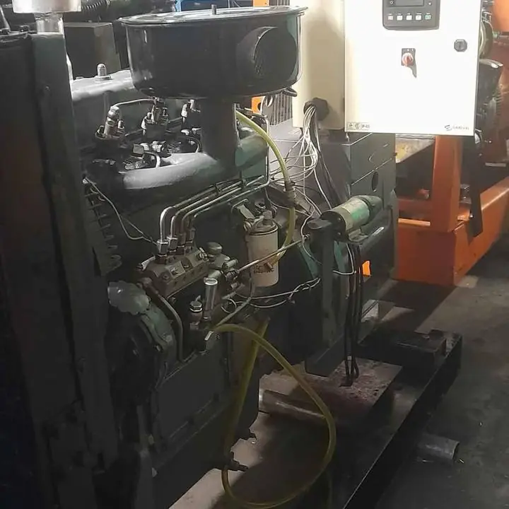 Grupo electrógeno trifasico diésel, con controlador digital para transferencia automática
